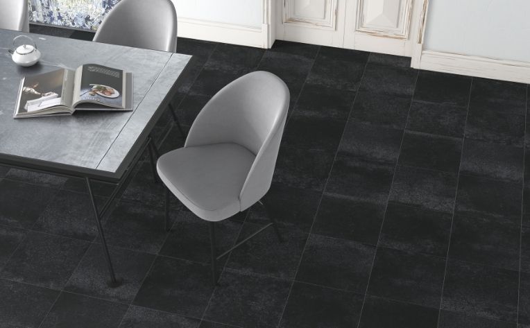 Ceramic b/w room with chairs and table